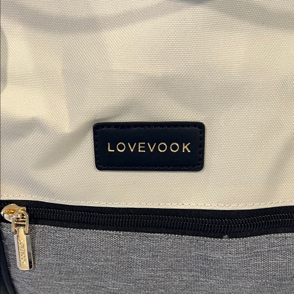 Lovevook Black, Gray and White Weekender Travel Bag - Picture 3 of 10